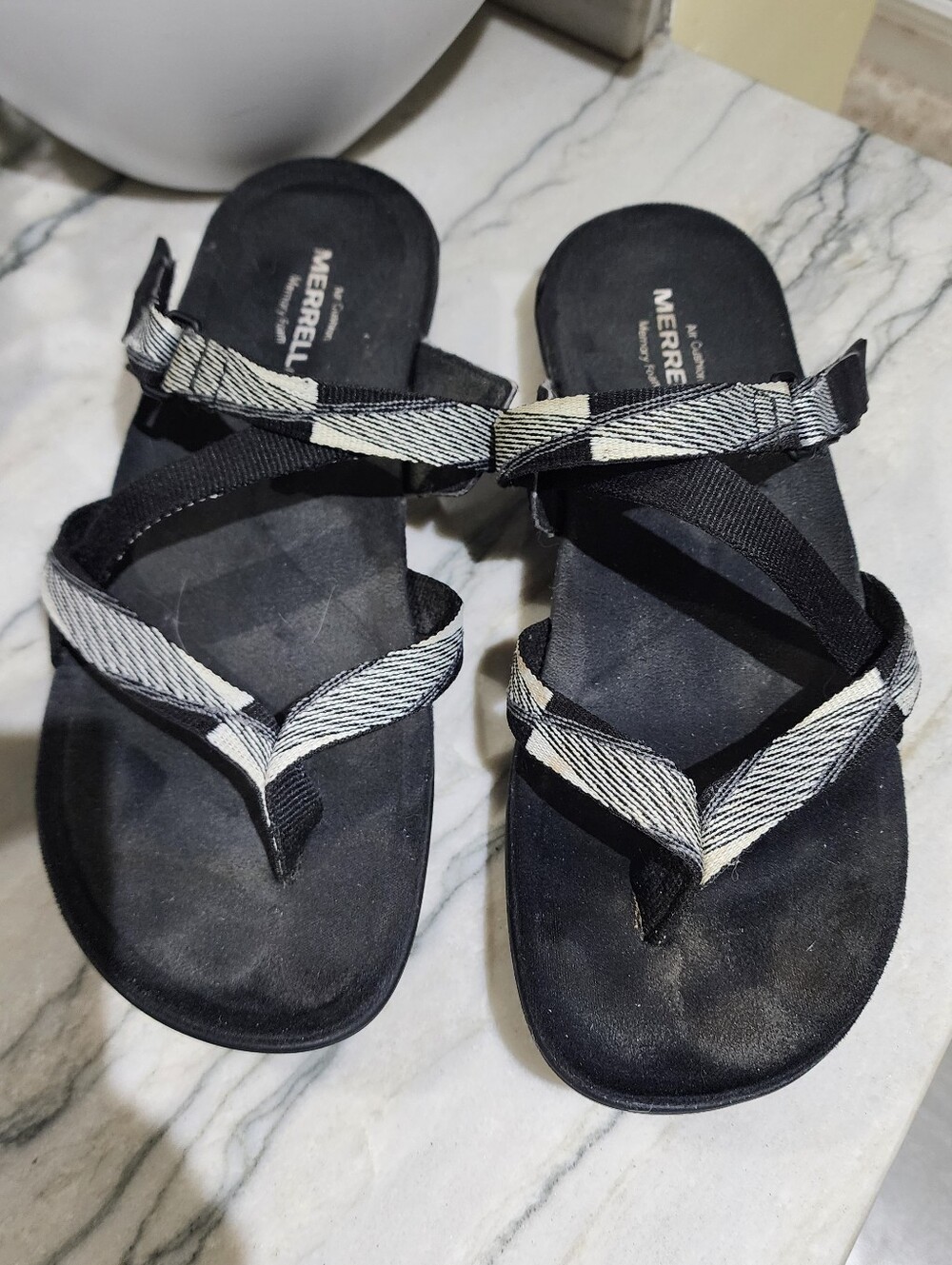 Merrell Women’s Black and White Strappy Sandals